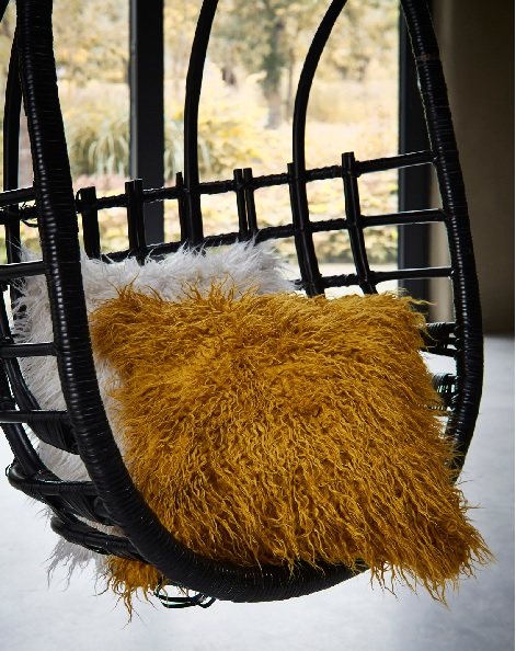 Essenza kussen Yenti mustard, white, 50 x 50 cm., fake fur, cushion filled,theo bot design